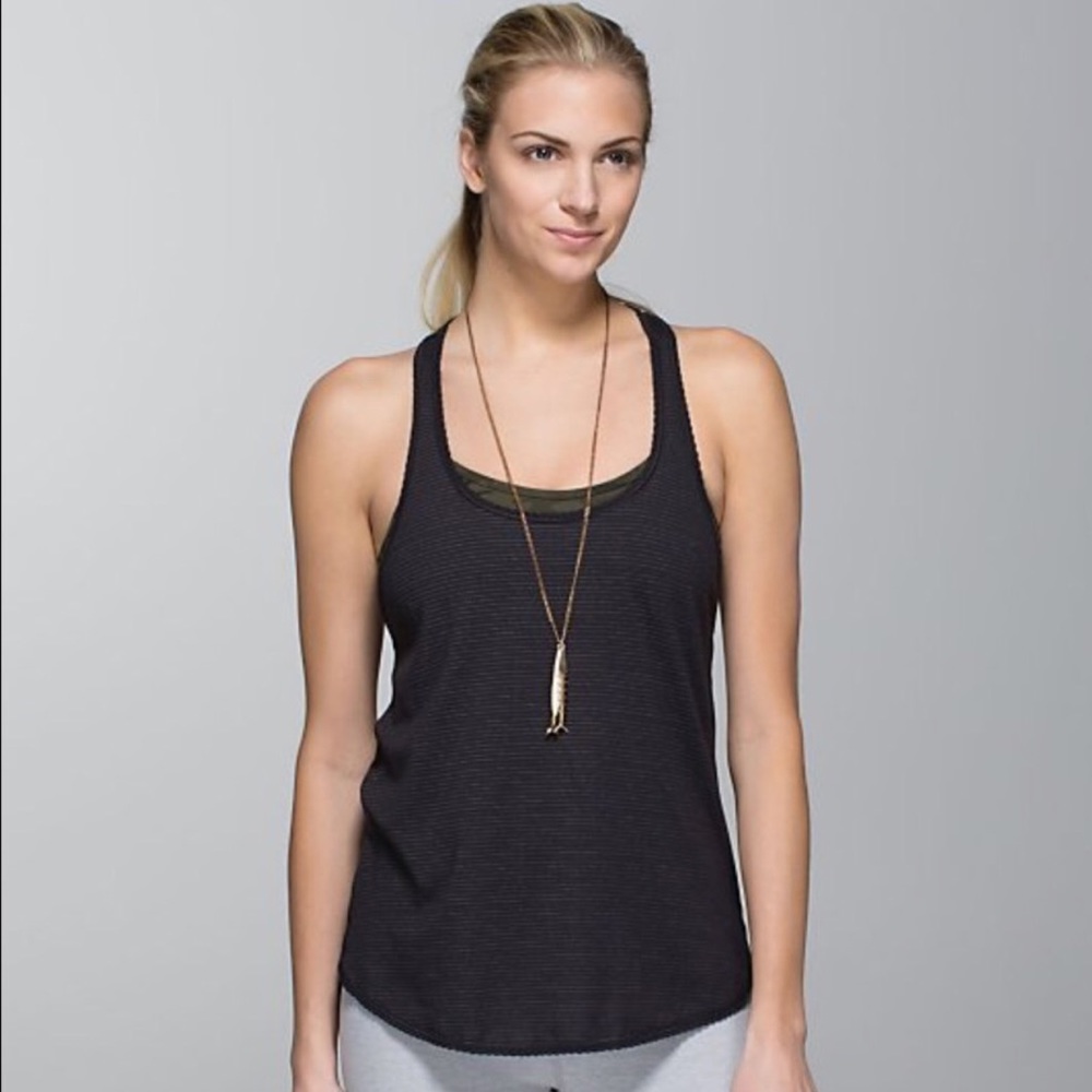 EUC Lululemon 105f singlet